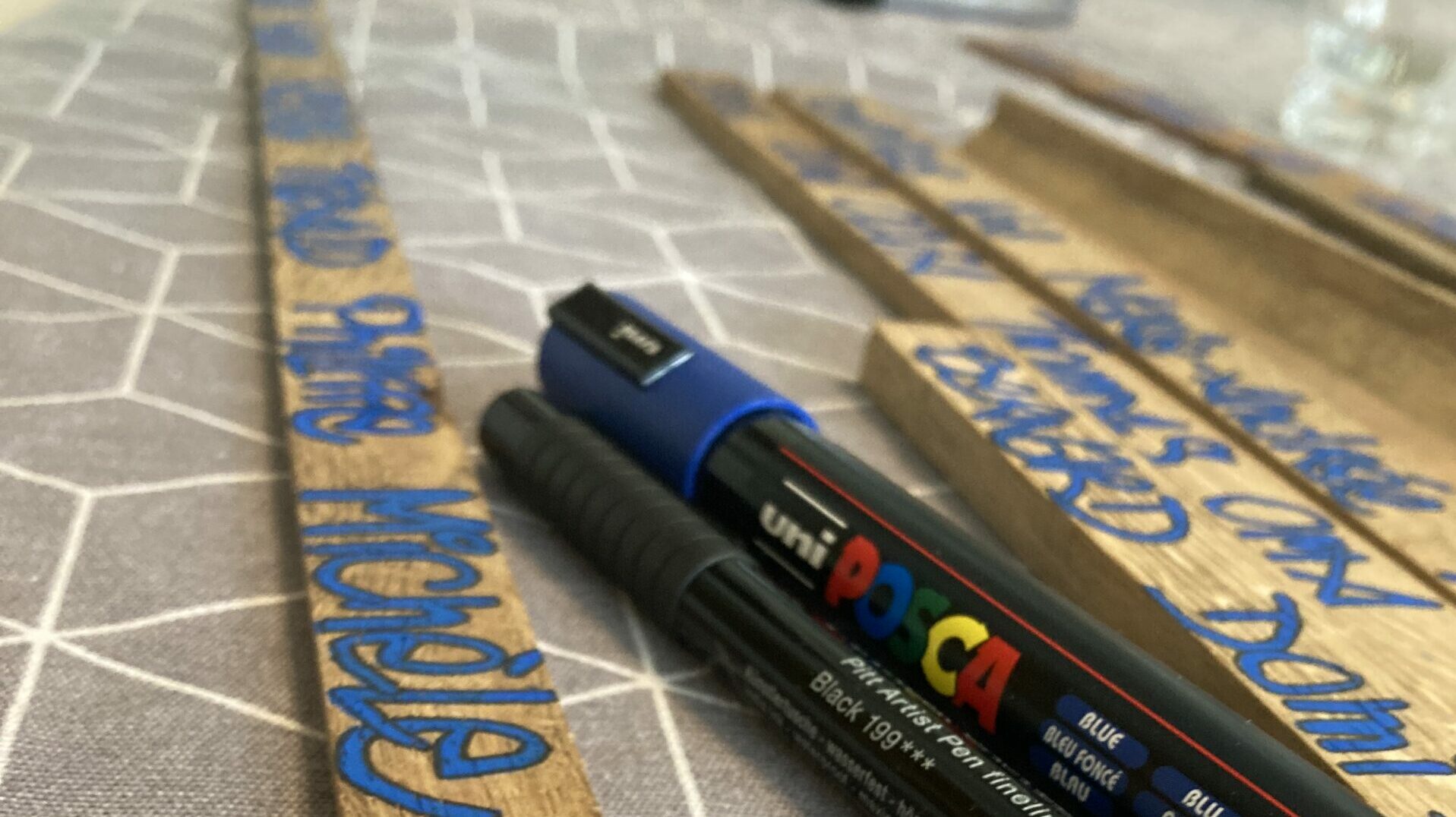 posca stylo prénoms
